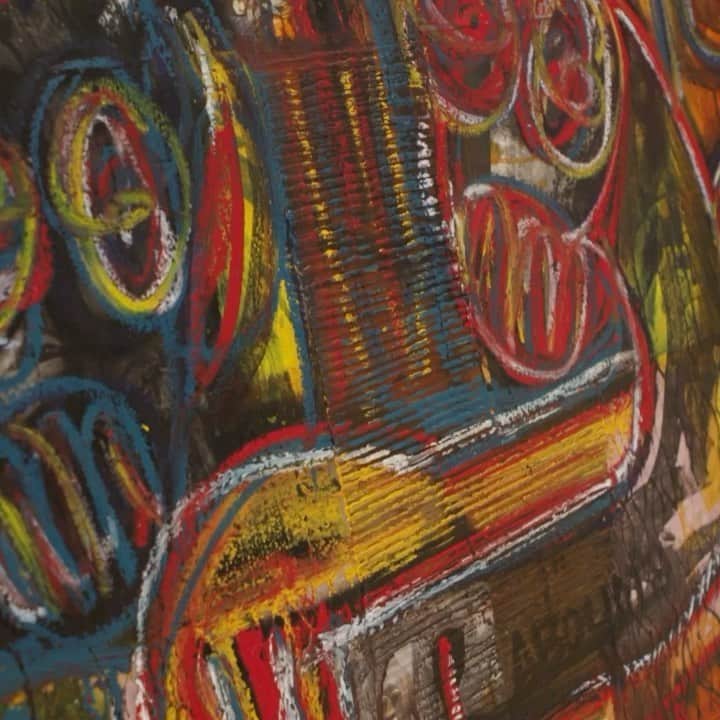 クリスティーズのインスタグラム：「Created at his studio in Côte d’Ivoire over the course of the last year, Aboudia's works incorporate memories of Africa and draw inspiration from the pulse of New York Coty’s streets. .⠀ We're excited to present ‘Noutchy in New York City’, an online sale of paintings and works on paper that the artist has created in isolation over the past year. ⠀ .⠀ These works incorporate found materials from the artist's milieu in a painterly homage to nouchi, a French-based creole language (and also the name of the artist's dog and closest companion in lockdown — affectionately spelled, 'Noutchy'). ⠀ .⠀  The sale will be accompanied by an intimate exhibition from 4-8 March at our Rockefeller Center galleries.⠀ .⠀ ABOUDIA  Noutchy in New York City —25 February-12 March, online ⠀ .⠀ #art #artist #aboudia #nouchi #canvasstretching #painting #painter #worksonpaper @aboudia6」