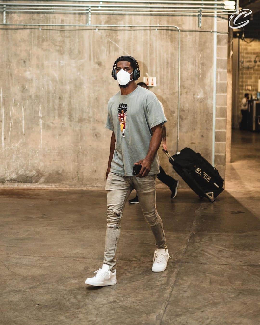 キャブスさんのインスタグラム写真 - (キャブスInstagram)「One more night on the West Coast. #BeTheFight」2月16日 10時21分 - cavs