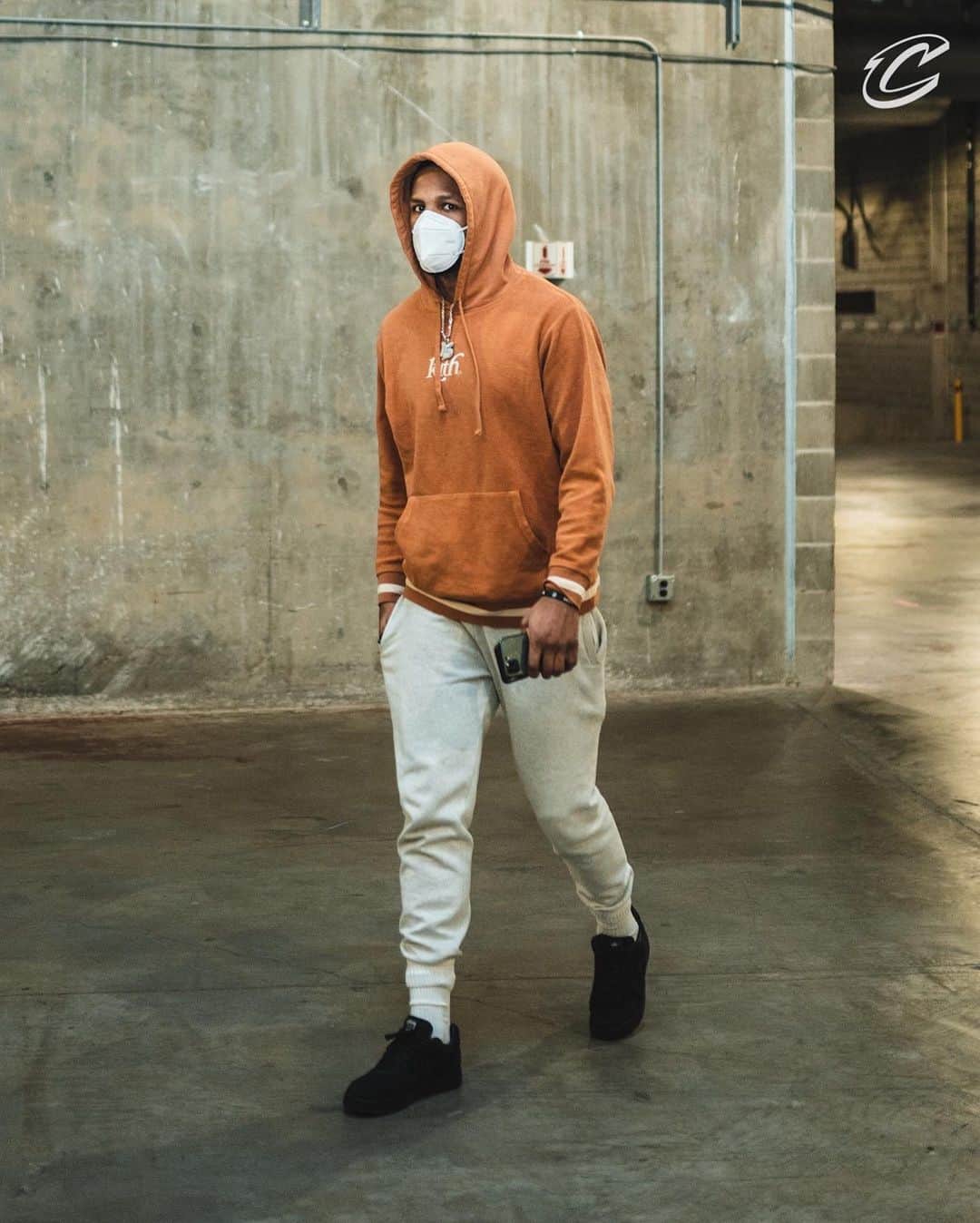 キャブスさんのインスタグラム写真 - (キャブスInstagram)「One more night on the West Coast. #BeTheFight」2月16日 10時21分 - cavs