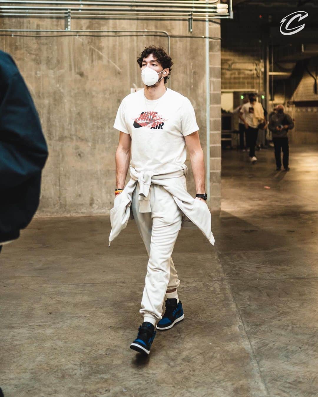 キャブスさんのインスタグラム写真 - (キャブスInstagram)「One more night on the West Coast. #BeTheFight」2月16日 10時21分 - cavs