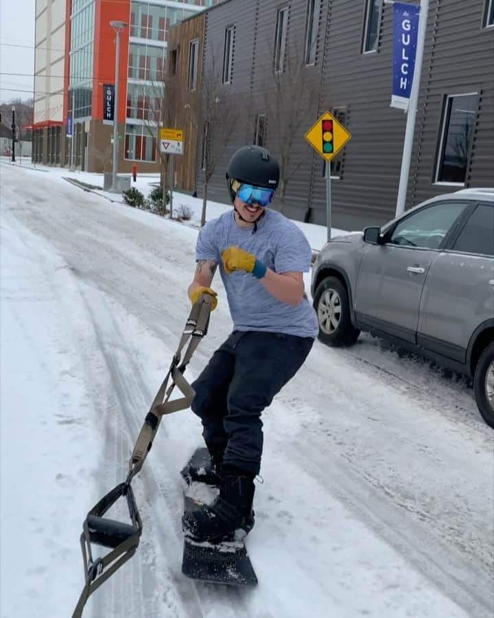 ショーン・ブースのインスタグラム：「Even though we were closed today, we still had @_jackmcpherson doing block runs 🏂」