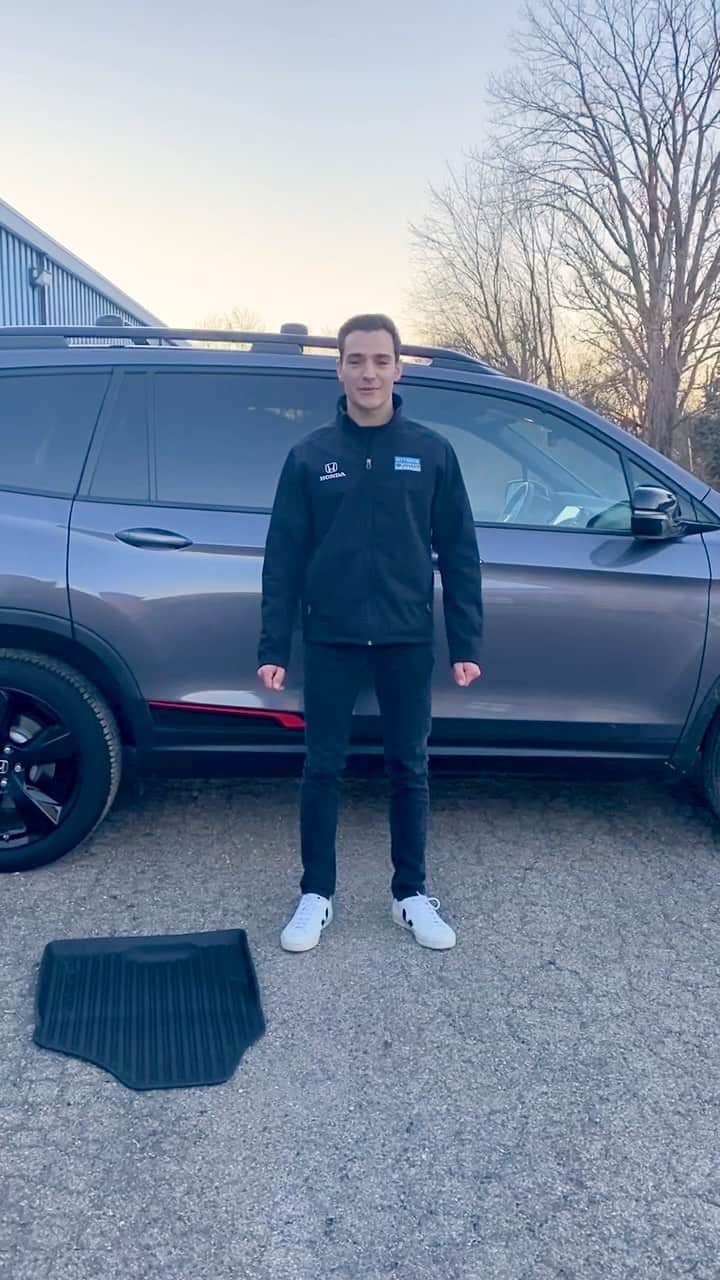 のインスタグラム：「Weather is crazy. All season floor mats are perfect to keep your Honda in mint condition. @alexpalou」