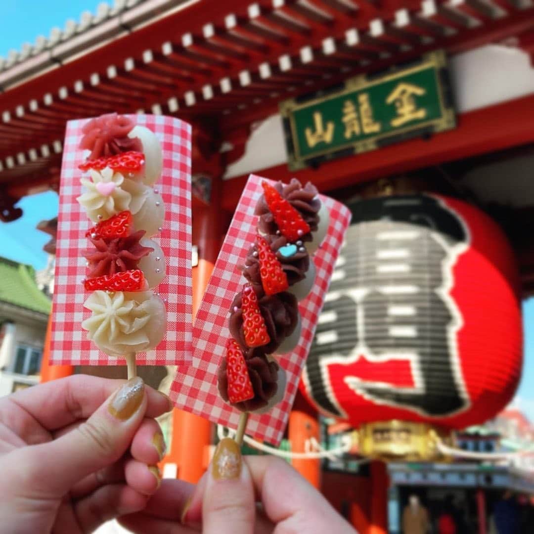 Kawaii.i Welcome to the world of Tokyo's hottest trend♡ Share KAWAII to the world!のインスタグラム：「Check out these cute and elaborate confections by @asakusa.soratsuki! They look like cakes, but they're actually traditional Japanese sweets called mitarashi dango. Tune in as Misha and RinRin sample them and share their impressions!   Shop name: Asakusa Soratsuki Address：Asakusa 1-36-4, Taito-ku, Tokyo 111-0032 Phone: 03-6228-4500 Nearest station: 3 mins on foot from Asakusa Station on Tobu Line, Toei Line and Tokyo Metro. HP: https://www.instagram.com/asakusa.soratsuki/ (only Instagram)  Click on the profile link for the video!! (FREE) @kawaiiiofficial   Check out Kawaii International "Yum! Tokyo's Top Treat Trends" for more details! ↓ 07:33 More evolved desserts #sweets #JapaneseSweets #dango #mitarashidango #SweetsTrends #asakusasoratsuki」