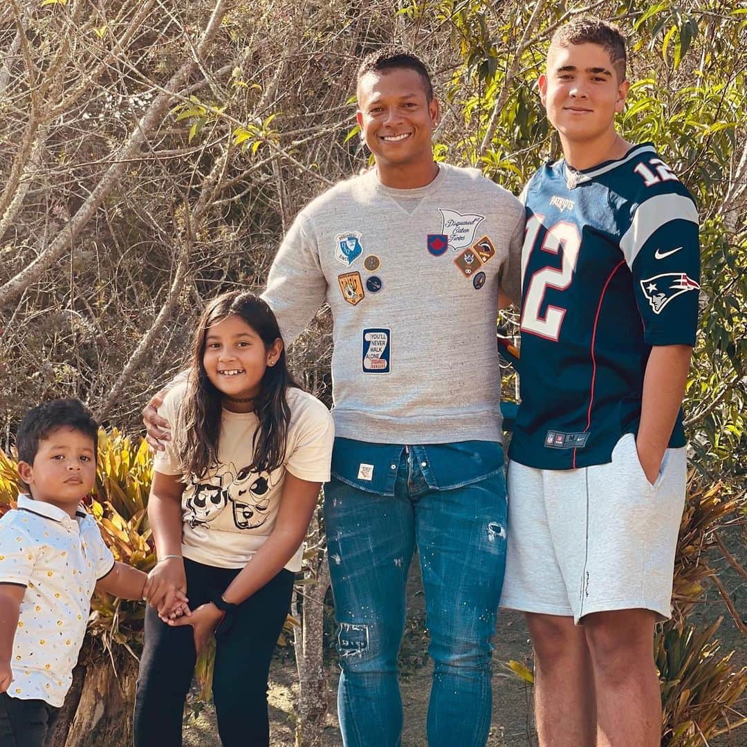 フレディ・グアリンのインスタグラム：「LO MÁS REAL Y VERDADERO EN MI VIDA.. MIS HIJOS #Danielcampeon #dannamichupeguito #elgranjacobo」