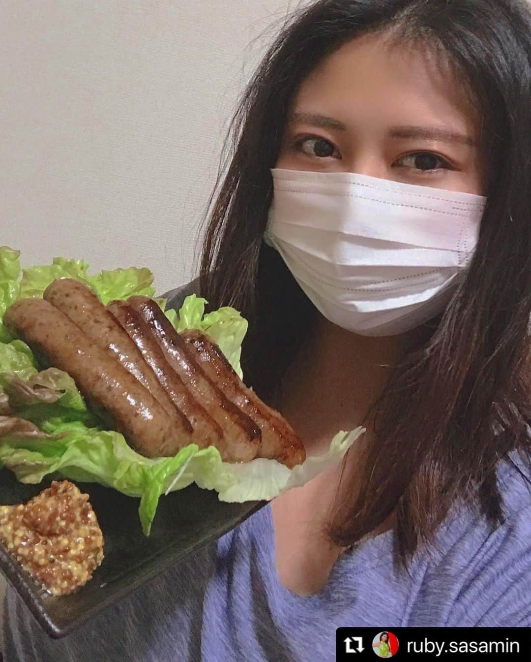 KEMONOのインスタグラム：「. 美味しそ〜😍❤️ いい感じに焼けておりますね🤤✨ こちらジビエお試しセット🙊 . 投稿をタップすると直接購入できちゃいます☺️ 全ての商品は、KEMONOのインスタプロフィールのURLから🗣 @kemono1215  . ご注文お待ちしております🐥 . #Repost @ruby.sasamin with @make_repost ・・・ @kemono1215 の ジビエ肉セット🍖で お家ディナー🍽  料理人 @zakky.8016 の手にかかれば こんな感じー 私はお料理していません🤣笑笑 私はいつも買い出し係〜  #ジビエ専門店 #ジビエ #ジビエ肉 #ジビエ通販 #ジビエ料理 #生ラム #イノシシ肉 #猪 #pr」