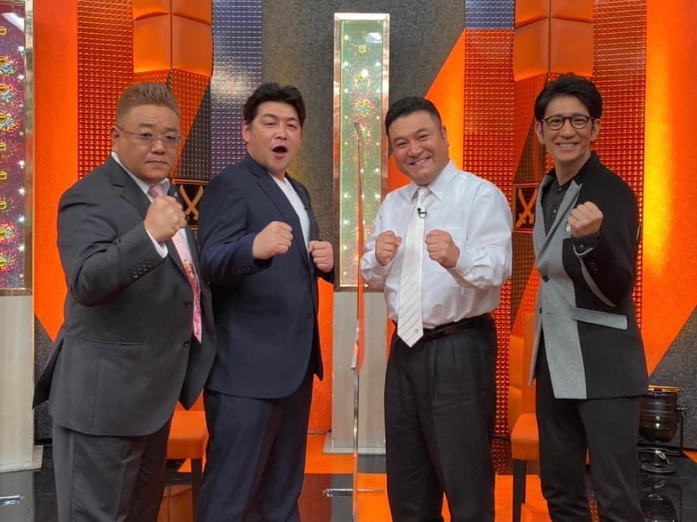 柴田英嗣のインスタグラム：「実力刃  #じつりょくやいばじゃなくて #じつりょくはと読む #刃の抜けたおじさん４人 #左から90.91.90.57kg #左から46.46.45.45歳 #楽しみwww #テレ朝」