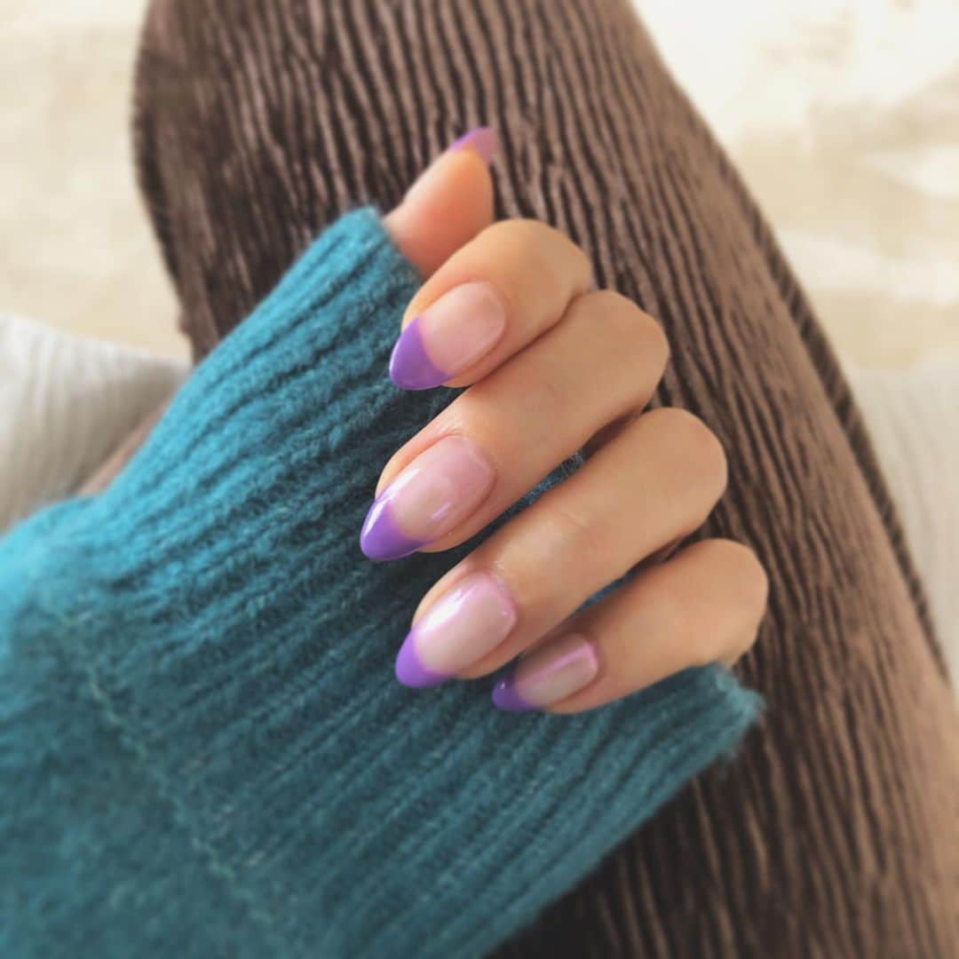 Soweluさんのインスタグラム写真 - (SoweluInstagram)「今年初のメンテナンス nailは久々に大好きカラー パープルを使ってオーロラとシンプルなフレンチに✴︎ めちゃ可愛いくてお気に入り💜 @yu.nails7   まつ毛もキレイにエクステしてもらいました✨ @eyeroom_mira   ありがとう♡ 今日はあたたかいね  最近は母とおばあちゃん そして自分の健康の為に 料理を頑張ってます。  野菜を中心に煮たり炒めたりして ヘルシーで美味しいもの研究中！  何かおすすめあったら教えてね✴︎ ・ ・ #purplenails  #cooking  #challenge  #healthyfood  #formyfamily」2月16日 11時53分 - sowelu_