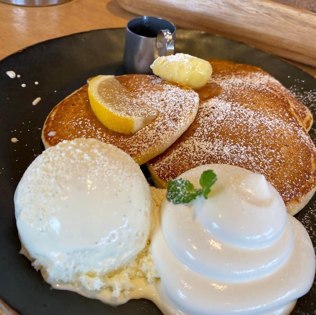 神谷ゆう子さんのインスタグラム写真 - (神谷ゆう子Instagram)「☕️☕️☕️  #northerneightcoffee  #三田カフェ #三田ランチ #パンケーキ#ハンバーグ #ヴィーガン#ヴィーガンメニューあります #私はガンガン肉ランチ #ランチにプラス400円でパンケーキ🥞#ランチ時いつもいっぱい#コーヒーのある暮らし」2月16日 12時07分 - yuko_kamitani
