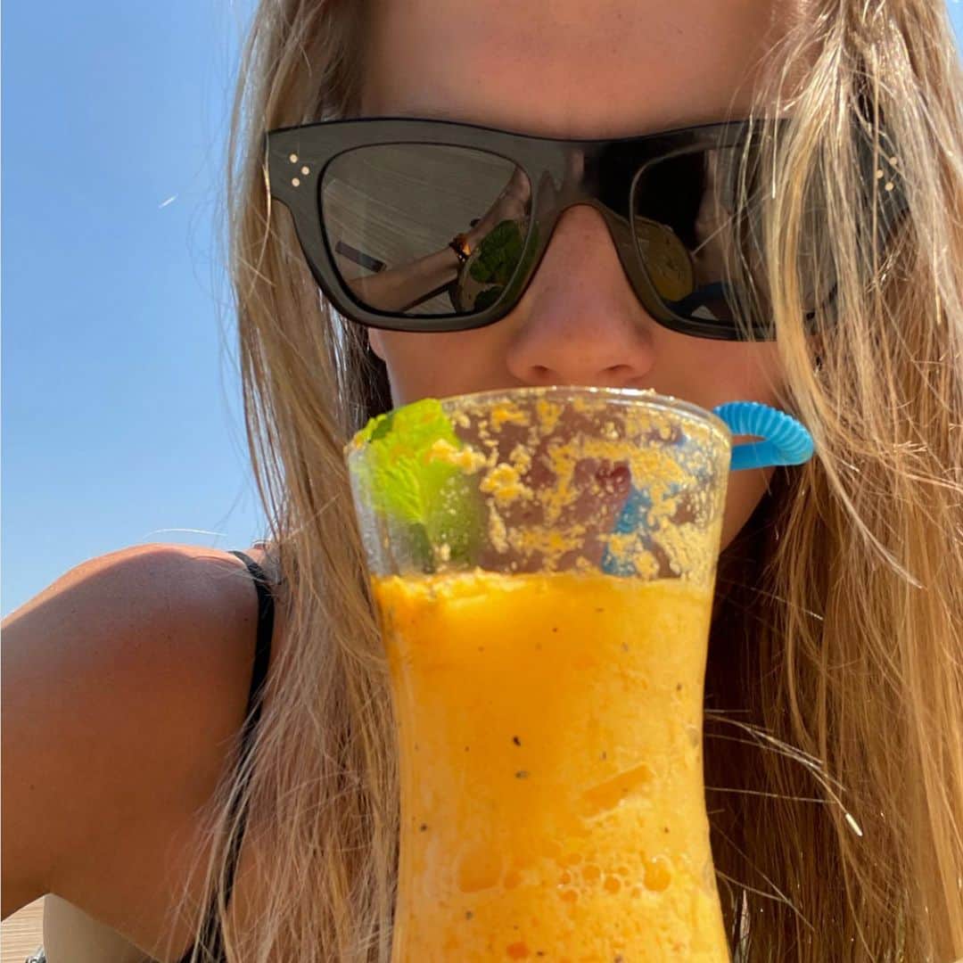 Lexi Bolingのインスタグラム：「Passion fruit ✨」