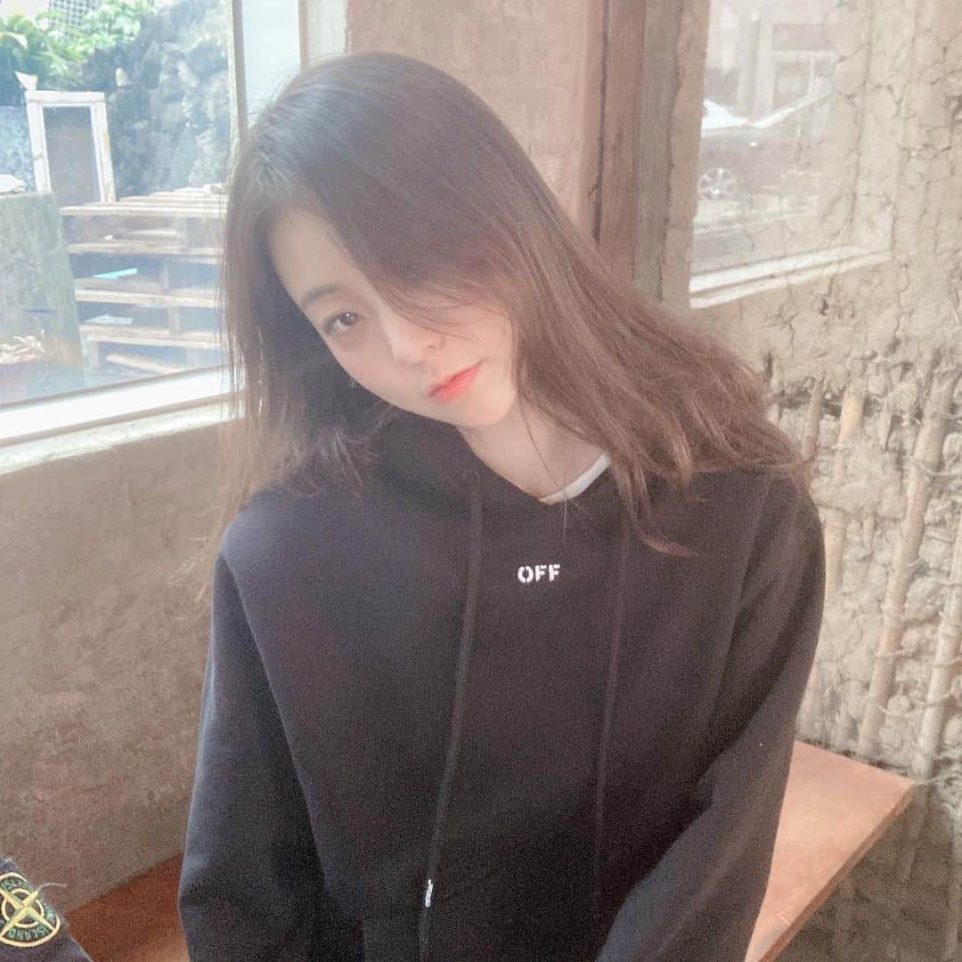 郭珉整のインスタグラム：「비와 한옥카페 🌧☕️😊」
