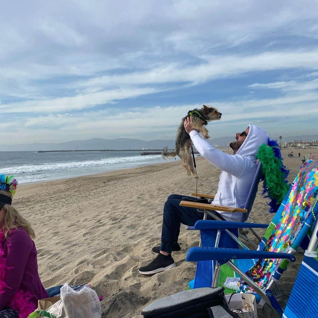 ランス・バスさんのインスタグラム写真 - (ランス・バスInstagram)「Beach day with the pups for a very special birthday! Happy birthday @stacy4yourfacey!!! ❤️❤️❤️❤️❤️❤️❤️❤️❤️ #DogsOfInstagram」2月16日 12時52分 - lancebass