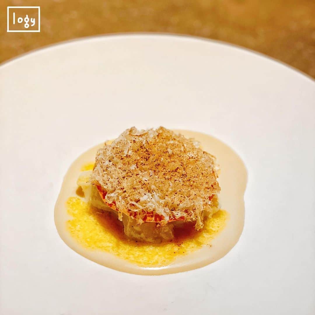 4foodie, for foodieさんのインスタグラム写真 - (4foodie, for foodieInstagram)「📍Taipei, Taiwan logy / Tasting Menu / $3750 美味程度：🌕🌕🌕🌕🌗 環境衛生：🌕🌕🌕🌕🌕 服務態度：🌕🌕🌕🌕🌕 再訪意願：🌕🌕🌕🌕🌕 🗺台北市大安區安和路一段109巷6號 🚇捷運信義安和站2號出口 ☎(02)2700-0509 ⏰週一週二公休  週三至週日12:00-15:00  18:00-22:30 🍽2021.02.05到訪用餐 💡補充💡主廚為來自日本北海道的田原諒悟，來到台灣後在台灣尋找著在地食材，並用自身技巧，發揮創作✨這次總共有10道菜，包含7道鹹點與3道甜品😋這次菜單保留了上一季我最愛的鰻魚😍😍😍超開心❤️鰻魚料理除了在上一季菜單有吃到之外在off menu活動也有改版亮相😉主菜為鴨肉，鴨皮酥又脆，肉質鮮嫩👌🏻甜點則以枇杷做結尾，清甜解膩(˶‾᷄ ⁻̫ ‾᷅˵) #4foodie #4foodie信義安和站 #台北美食 #信義安和美食 #米其林美食 #台北米其林 #logy #michelinguide #米其林二星 #4foodieluxe #4foodie米其林#taipei #米其林指南 #taipeifood #taipeitravel #taiwanfood #taiwanesefood ©️版權所有，不得轉載copyrights reserved」2月16日 13時01分 - 4foodie