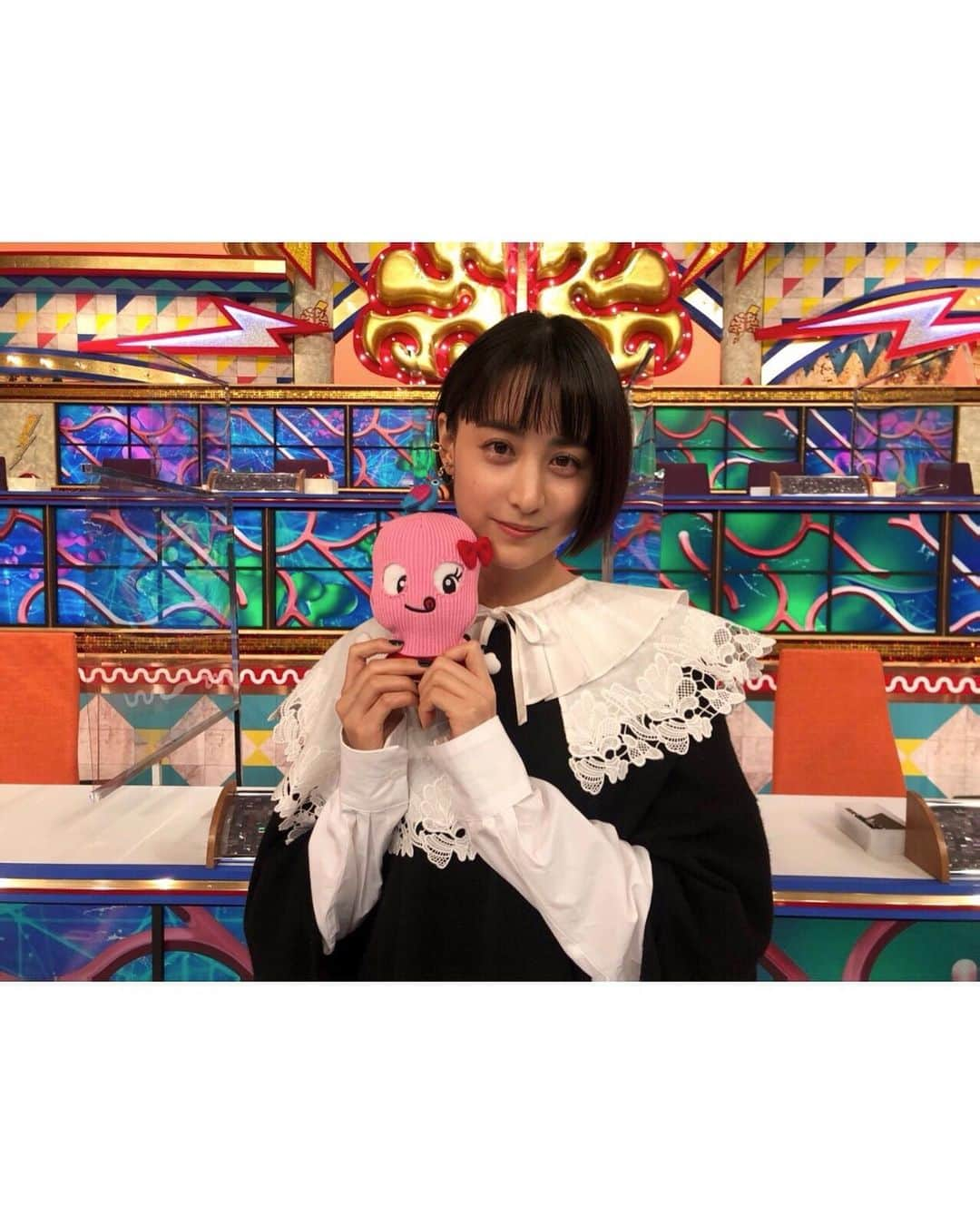 山本美月（スタッフ）さんのインスタグラム写真 - (山本美月（スタッフ）Instagram)「クイズTHE違和感を見てくださった皆さまありがとうございました！  まだご覧になっていない方、 TVer、paraviからご覧になれますので是非見てください🙇‍♀️ . #山本美月　#山本美月スタッフ #ファブル　#殺さない殺し屋 #クイズTHE違和感  衣装： つけ襟、トップス @enfold_official パンツ @domenicoandsavio イヤカフ @joueteofficial」2月16日 13時19分 - mizuki_staff