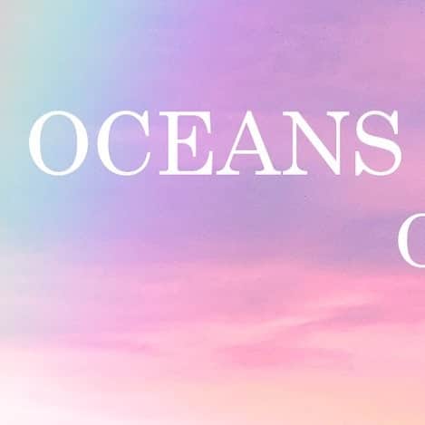相知明日香さんのインスタグラム写真 - (相知明日香Instagram)「🤍💗💜 . New Single "OCEANS OF LOVE" on streaming tomorrow 🌊🛳🤍💙 . 新曲「OCEANS OF LOVE」いよいよ明日💗 . そして明日の19:00から、 Instagram LIVEにて新曲を初披露します👱🏻‍♀️🥂 曲についてもたっぷりお話する予定🤎 JTB「いい船旅プロジェクト」のテーマ曲になるので クルーズの事もお話しようかな🥰 . この投稿にリマインド機能を付けておくので、ぜひ通知が届くようにしてみてね👱🏻‍♀️🥂🤍 一緒に新曲聴きながらお話しましょう🛳🧡 . . . #新曲 #OCEANSOFLOVE . #JTBいい船旅プロジェクト #テーマ曲 . #いよいよ明日 #配信リリース . #旅するヴァイオリニスト #JTBクルーズアンバサダー #相知明日香　#OuchiAsuka . #powerofmusic #bepositive #norainnorainbow #wenevergiveup #keepdreaming #keeploving #love #happy #hope」2月16日 13時30分 - asukalohappy