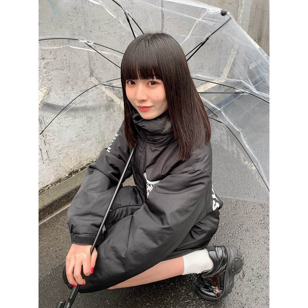 橋本美桜さんのインスタグラム写真 - (橋本美桜Instagram)「雨が傘にあたる音ってなんかいいですよね☔」2月16日 13時40分 - mio_ebichan