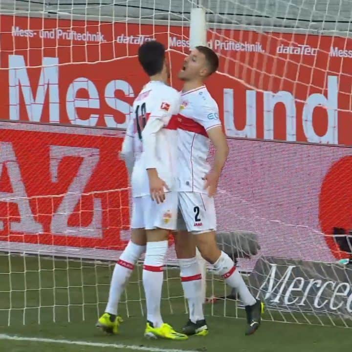 VfBシュトゥットガルトのインスタグラム：「"Krass, Junge!!" @gregorkobel feiert die überragende Rettungstat von @wowaanton31 🤜🤛 Wie seid Ihr bei der Aktion abgegangen?  ---- #VfBBSC #VfB #vfbstuttgart1893 #vfbstuttgart #rettungstat #aufderLinie #kopfball #auscannstatt #furchtlosundtreu #VfBInsta」