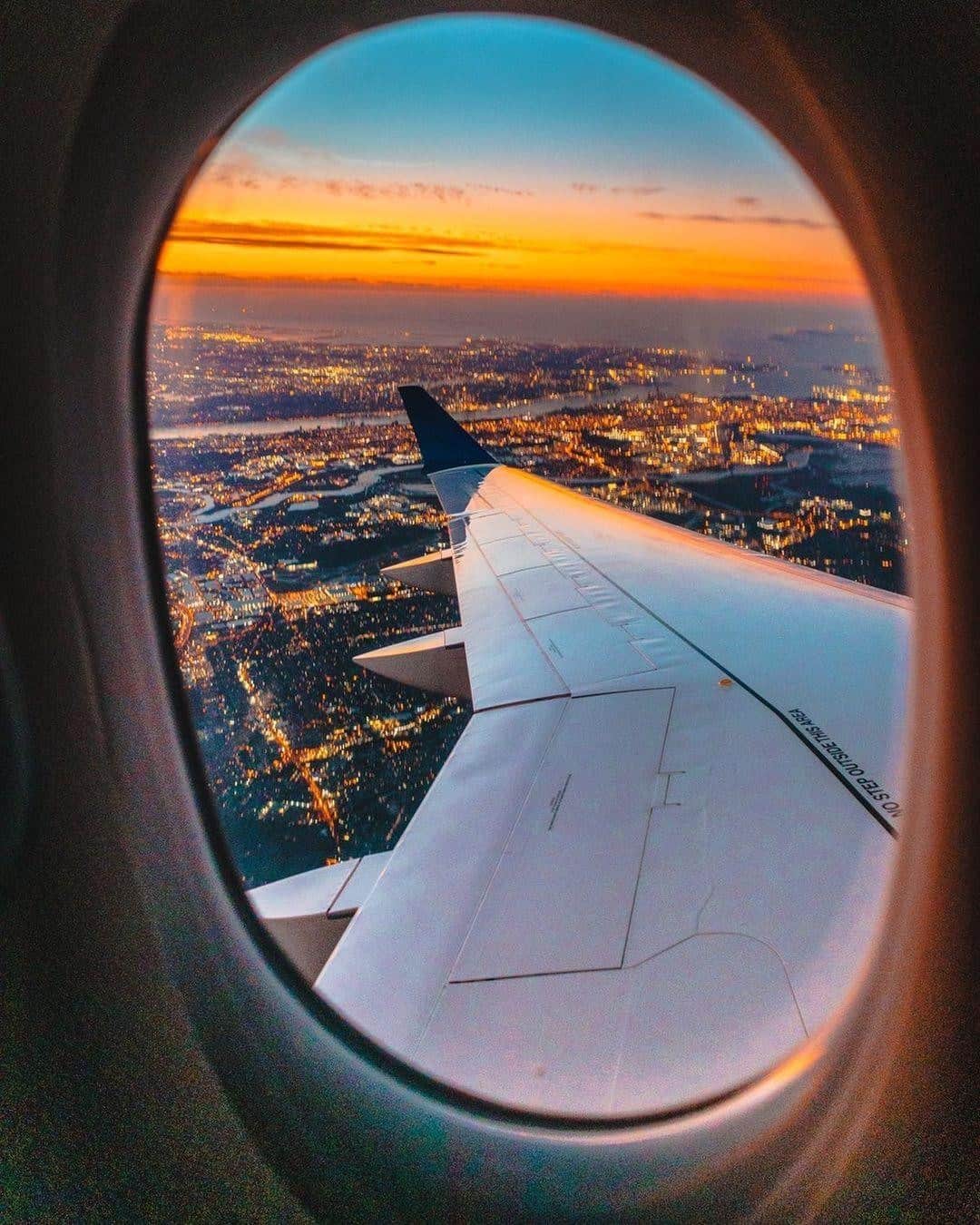 デルタ航空のインスタグラム：「Rise and shine. 🌅   Photo: @gregstone」