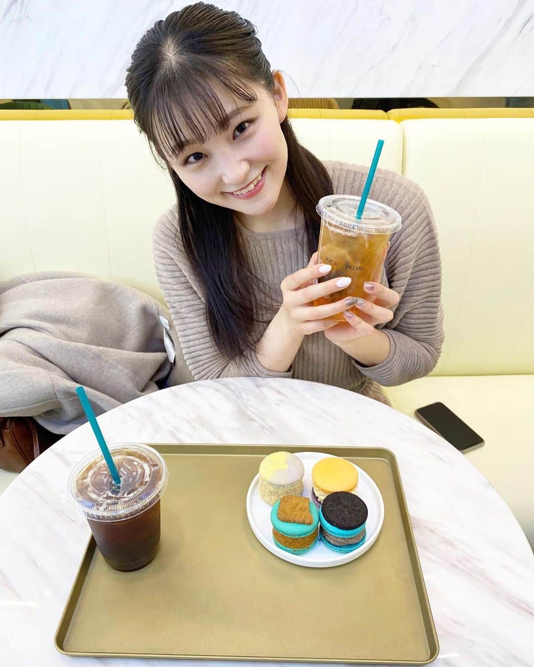 加藤早和子のインスタグラム：「❤︎ この間 大好きなトゥンカロンのお店に行きました🥰  私がトゥンカロンと出会ったのは 韓国に旅行した時のこと……  韓国で初めて食べて以来、 トゥンカロンの虜になり、よく食べてる😌  1番のお気に入りは手前にあるオレオ味🧁  また食べに行きたいな〜〜〜  . . #トゥンカロン #韓国マカロン #モカプレッソ #川越  #川越カフェ #カフェ巡り」