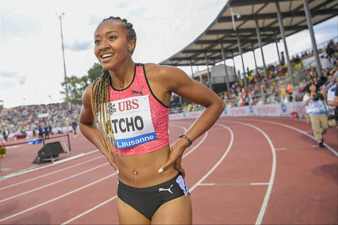 サラ・アチョさんのインスタグラム写真 - (サラ・アチョInstagram)「❗️NEWS❗️ Since 2012 every year I count with so much excitement the days left to @athletissima Diamond League and this year again is going to be EPIC ! 🔥 It’s an honor to be an Ambassador for another season especially with the difficult circonstances ✨ Marquez tous en rouge la date du 26 août dans vos agendas déjà parce qu’on vous promet un magnifique meeting mais surtout pour voir une dernière fois notre Championne d’Europe préférée @leasprunger sur la piste de la Pontaise avant son bye-bye officiel 🥺🥳🥳」2月17日 0時14分 - sarah_atcho