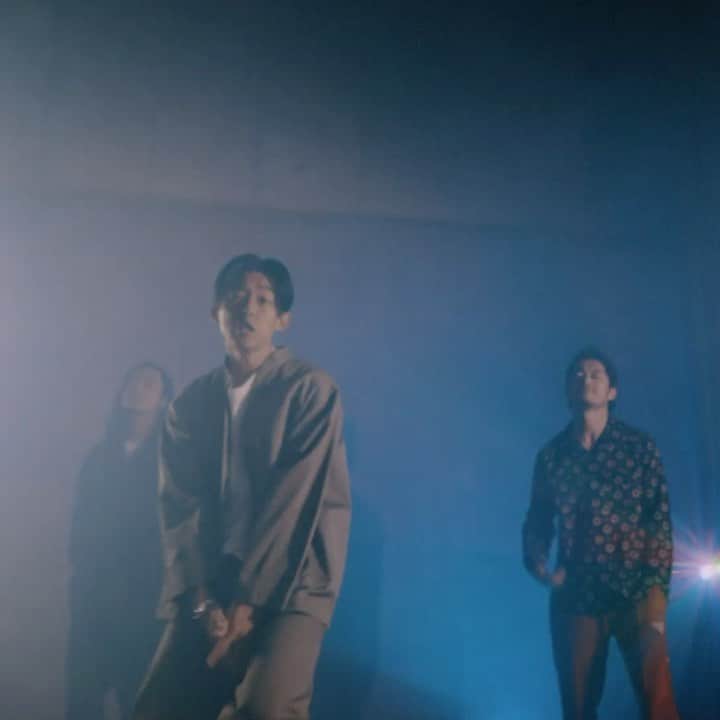 KEN THE 390のインスタグラム：「配信スタート&MV公開しました！  【2021.2.17 Release】 KEN THE 390 DIGITAL SINGLE  『Overall feat R-指定, 般若』」