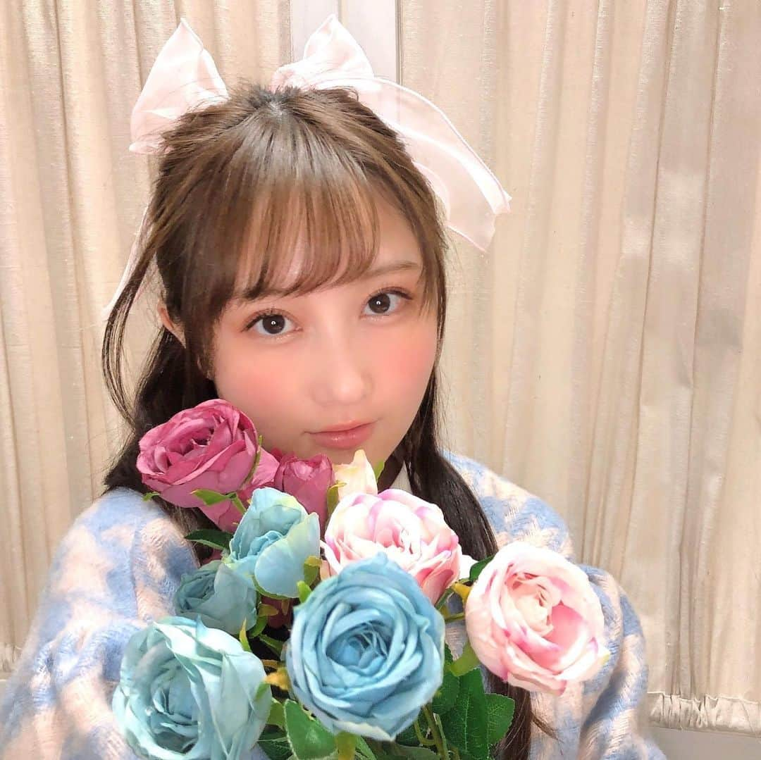 矢倉楓子さんのインスタグラム写真 - (矢倉楓子Instagram)「🎀24時間生配信のお知らせ🎀  2月23日20時から誕生日の24日20時まで24時間生配信します！！  24時間…睡魔に負けないようにいろんなことしていきます！😪💭  普段はぜーったいに見せない姿がたくさん見れると思います🤭😧  いろんな企画があるので 楽しみに待っててください🥰  #リボンアレンジ #ハーフアップ  #簡単ヘアアレンジ」2月17日 0時29分 - fufu_ice