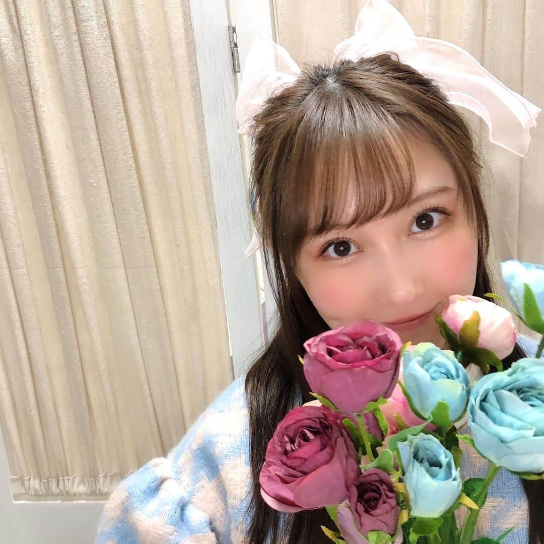 矢倉楓子さんのインスタグラム写真 - (矢倉楓子Instagram)「🎀24時間生配信のお知らせ🎀  2月23日20時から誕生日の24日20時まで24時間生配信します！！  24時間…睡魔に負けないようにいろんなことしていきます！😪💭  普段はぜーったいに見せない姿がたくさん見れると思います🤭😧  いろんな企画があるので 楽しみに待っててください🥰  #リボンアレンジ #ハーフアップ  #簡単ヘアアレンジ」2月17日 0時29分 - fufu_ice