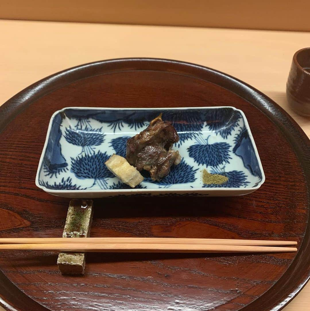 沢瀉美緒さんのインスタグラム写真 - (沢瀉美緒Instagram)「※ Delicious Japanese dishes 💛 . ◆蟹の昆布締め ◆からすみ餅 ◆甘鯛の菜の花餡 ◆モロコ ◆すっぽんの炭火焼き ◆鴨葱鍋からの鴨蕎麦 . はぁ〜美味しかった💛 . 次は松茸かな？ . . #松川 #間人蟹 #japanesecuisine #日本料理 #懐石料理」2月17日 0時31分 - mio_omodaka