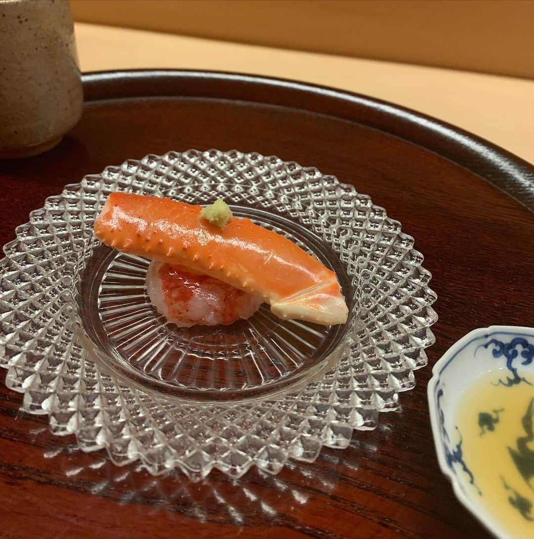 沢瀉美緒さんのインスタグラム写真 - (沢瀉美緒Instagram)「※ Delicious Japanese dishes 💛 . ◆蟹の昆布締め ◆からすみ餅 ◆甘鯛の菜の花餡 ◆モロコ ◆すっぽんの炭火焼き ◆鴨葱鍋からの鴨蕎麦 . はぁ〜美味しかった💛 . 次は松茸かな？ . . #松川 #間人蟹 #japanesecuisine #日本料理 #懐石料理」2月17日 0時31分 - mio_omodaka