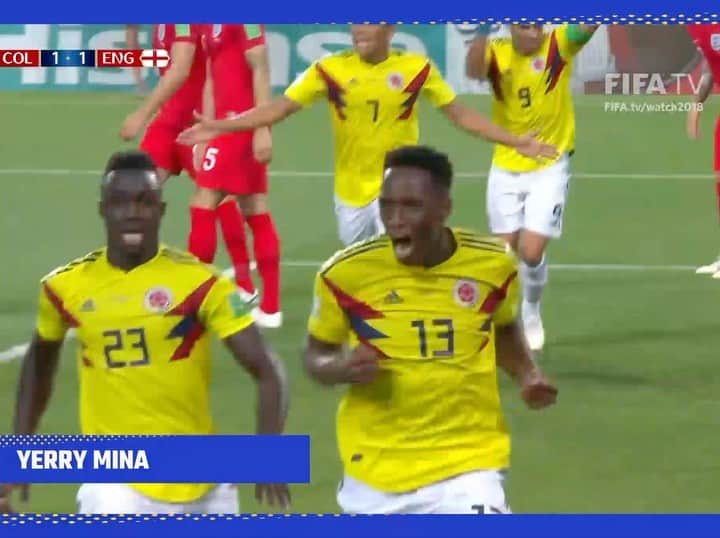 サッカー コロンビア代表チームのインスタグラム：「🎥 #MartesDeGolazos  Revive algunos de los goles de cabeza anotados por nuestras Selecciones Colombia en los últimos años ⚽ 🥅  ⬇️🔝💥」