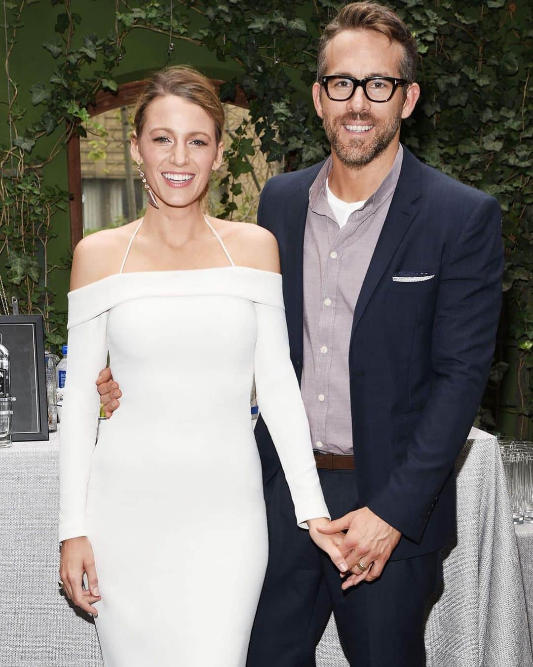 People Magazineさんのインスタグラム写真 - (People MagazineInstagram)「Ryan Reynolds and Blake Lively are once again giving back amid the ongoing COVID-19 pandemic. 🙏 Feeding America and Food Banks Canada both revealed that Reynolds and Lively pledged $500,000 to each organization in support of their COVID-19 Response Funds, after previously donating $500,000 to both when the pandemic first began in early 2020. ❤️ Tap the bio link for more. 📷: Michael Simon/Startraks」2月17日 0時49分 - people