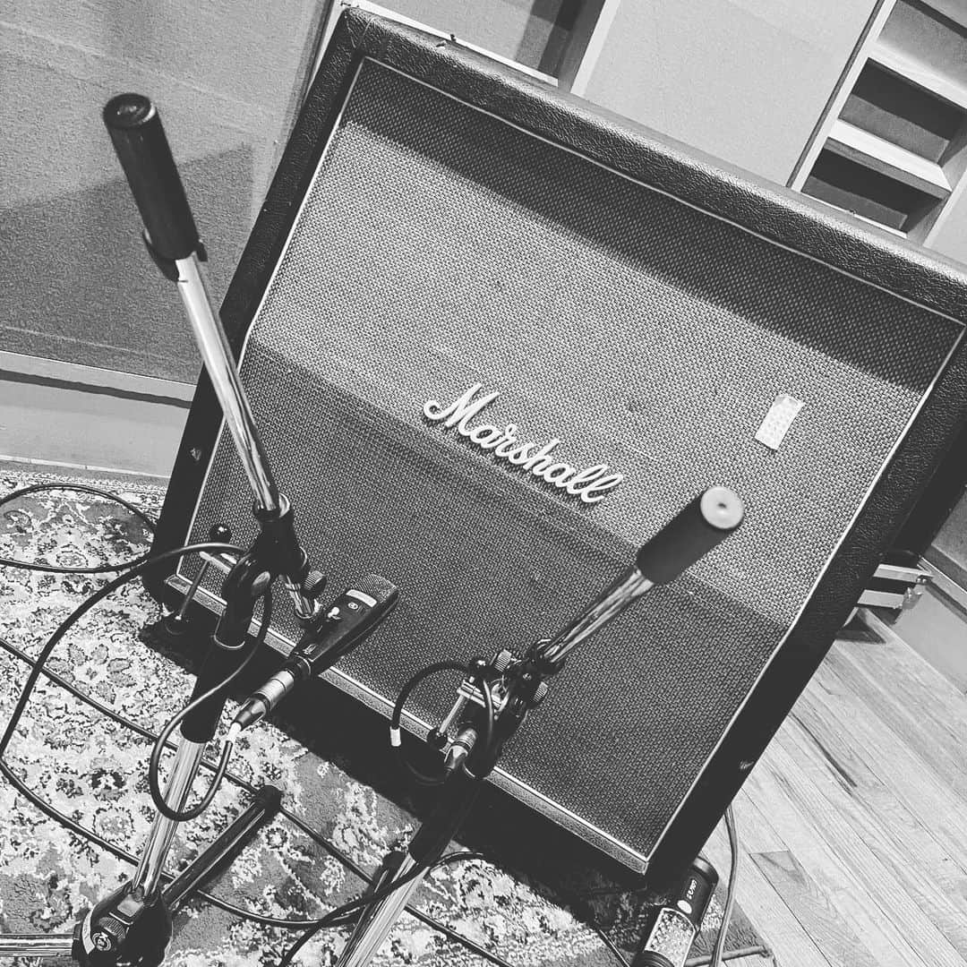 GLAYさんのインスタグラム写真 - (GLAYInstagram)「GLAY recording set ③ #GLAY #TAKURO」2月16日 15時54分 - glay0525_official