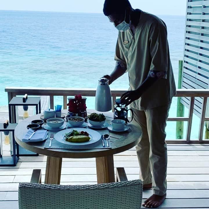 デヴィッド・ゲッタのインスタグラム：「Good morning ! @waldorfastoriamaldives ; this place is wow !!!」