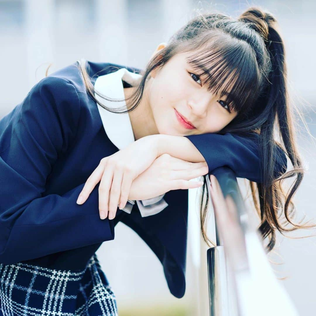 大里菜桜さんのインスタグラム写真 - (大里菜桜Instagram)「アイドル気分😂いつもあまりしないようなサイドを残して高めのポニーテールにしてみたらアイドルっぽくなった気がする😍なんて言ったら本当のアイドルの人に違うよって怒られそうだけど💦 気分だけそんな感じでワクワクで過ごせた一日😍❤️   #アイドル＃なんちゃって＃高めのポニーテール#卒服#Cupop#大里菜桜#ニコ☆プチ＃プチモ#さぬき映画祭2021」2月16日 16時21分 - naooosato