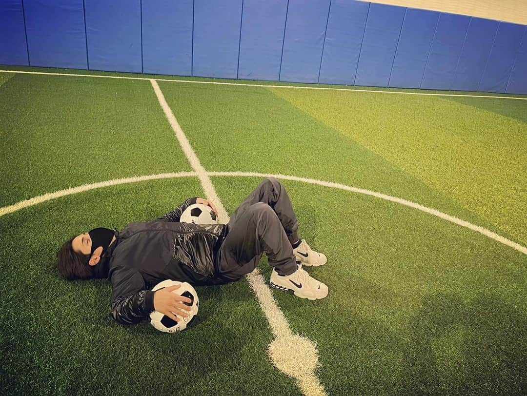 神谷健太さんのインスタグラム写真 - (神谷健太Instagram)「Love football ⚽️ I can't choose⚽️🥺⚾️」2月16日 16時24分 - kenta.kamiya_