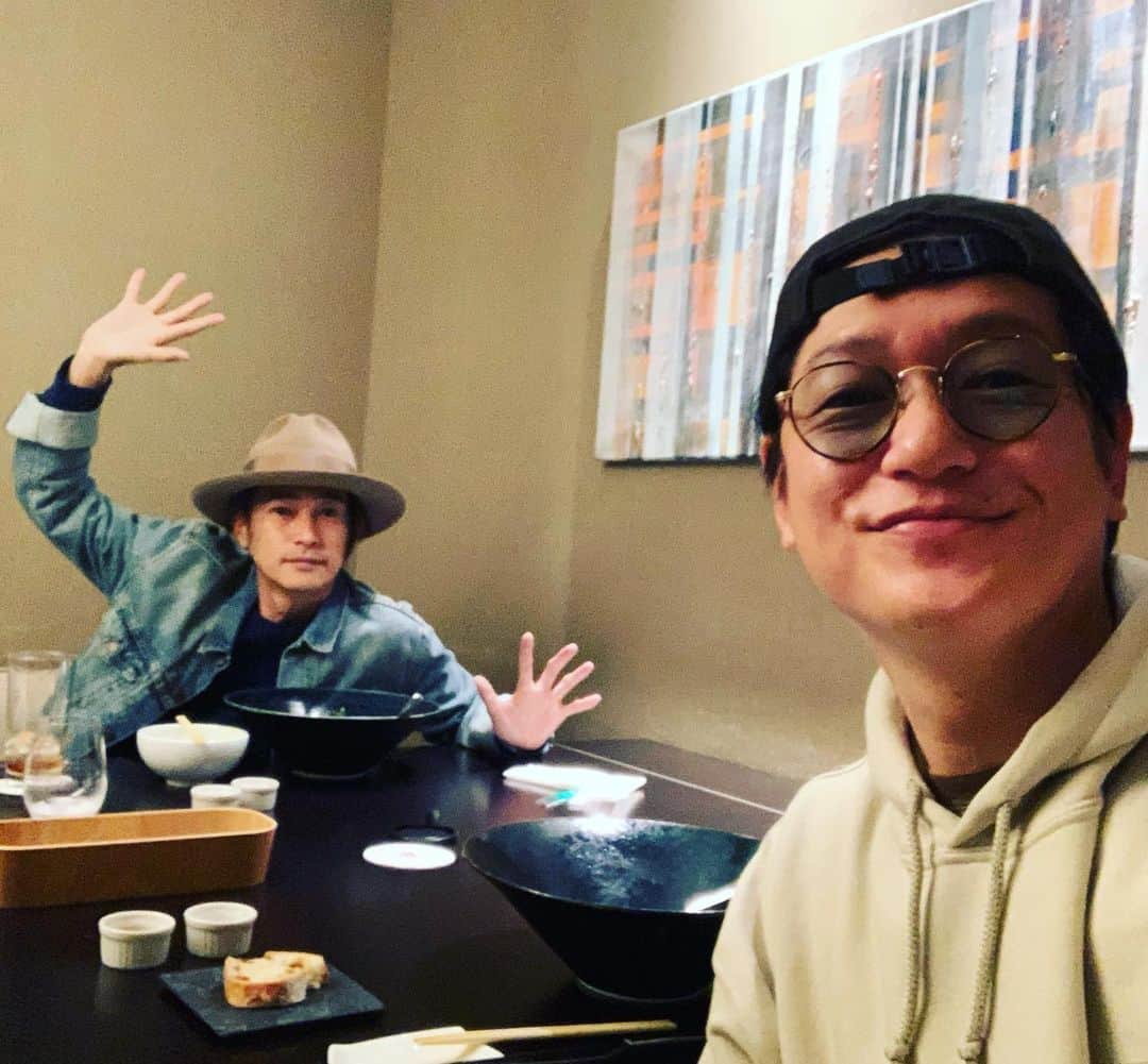 窪塚洋介のインスタグラム：「続いて井浦先生でぁ！ 思い出話から未来予想図まで、実りあるランチ会話がでけますた^ ^」