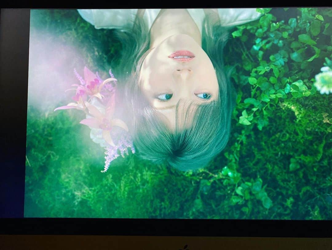 岡田奈々さんのインスタグラム写真 - (岡田奈々Instagram)「🌲🌼🌷💙 #STU48 #独り言で語るくらいなら #ジャケ写  フラゲ日です ☺️」2月16日 16時45分 - okada7_akb48_stu48