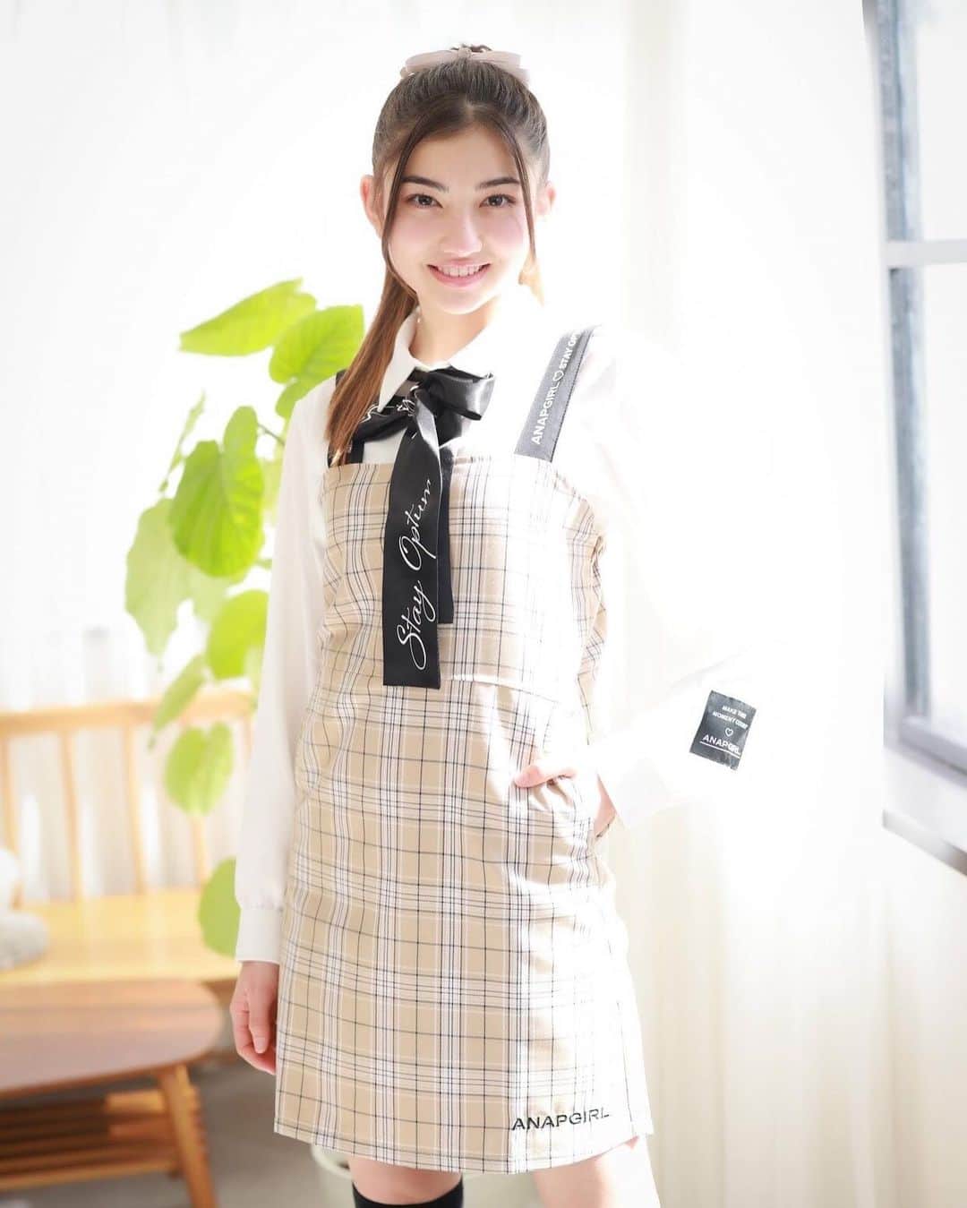 lilliakarina りりあさんのインスタグラム写真 - (りりあInstagram)「バレンタインコーデ❤︎ #valentineday #バレンタインコーデ  #valentinesfashion #bemyvalentine #ootd #wego #volcan_aphrodite #teenmodel  #teenfashion #おるちゃん ##오오티디」2月14日 14時43分 - lilliakarina