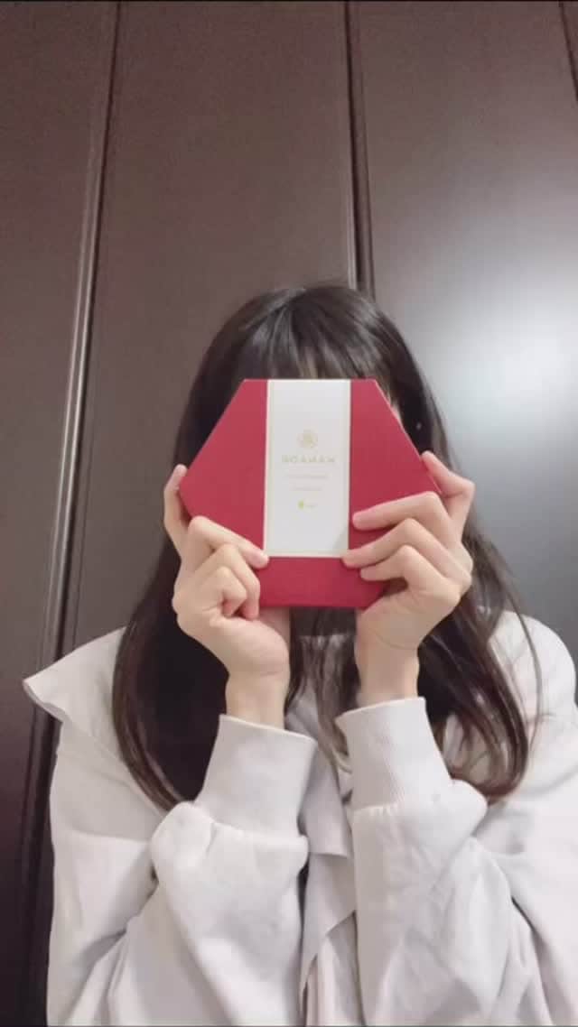 小泉遥香のインスタグラム：「バレンタイン気分抜けない😋  #Instaharum #バレンタイン #今年ももちろん食べ専 #来年こそは #って毎年言ってる #おはる #小泉遥香 #アイドル」