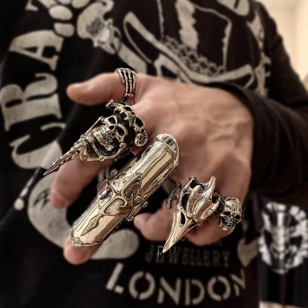 のインスタグラム：「Get yours online now! We can’t wait to be back open (after the lockdown) but until then we’re totally available online with 15% off everything! #skull #ring #collection #gothic #jewellery」