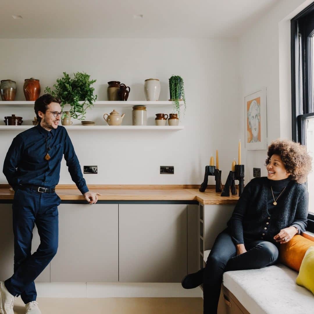 The Modern Houseさんのインスタグラム写真 - (The Modern HouseInstagram)「#forsale “We wanted it to feel graceful and modern, with an earthy palette.” As their home comes on the market, Leo and Pamela Nathan-Myers tell us how they discovered and renovated the space, housed in a grand Victorian townhouse overlooking the sea on the south coast. Follow the link in our bio to read more, and for the sales particulars.」2月16日 17時41分 - themodernhouse