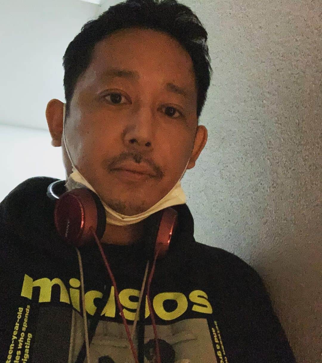 入江悠のインスタグラム：「『mid90s』パーカーで。」