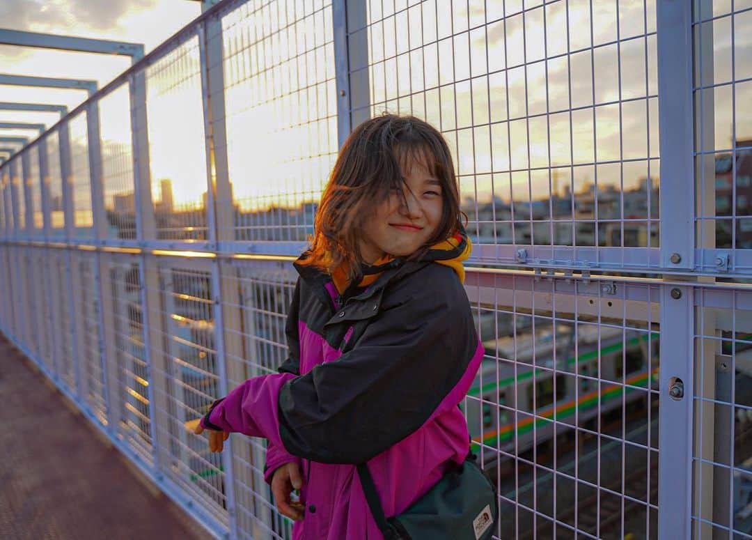 小武芽生のインスタグラム：「普段着Ver.の 👚 @thenorthfacejp  @tnfwomen  #優雅に髪をなびけない女 #しゃくれ #ザノースフェイス   📸 @nmr_spr」