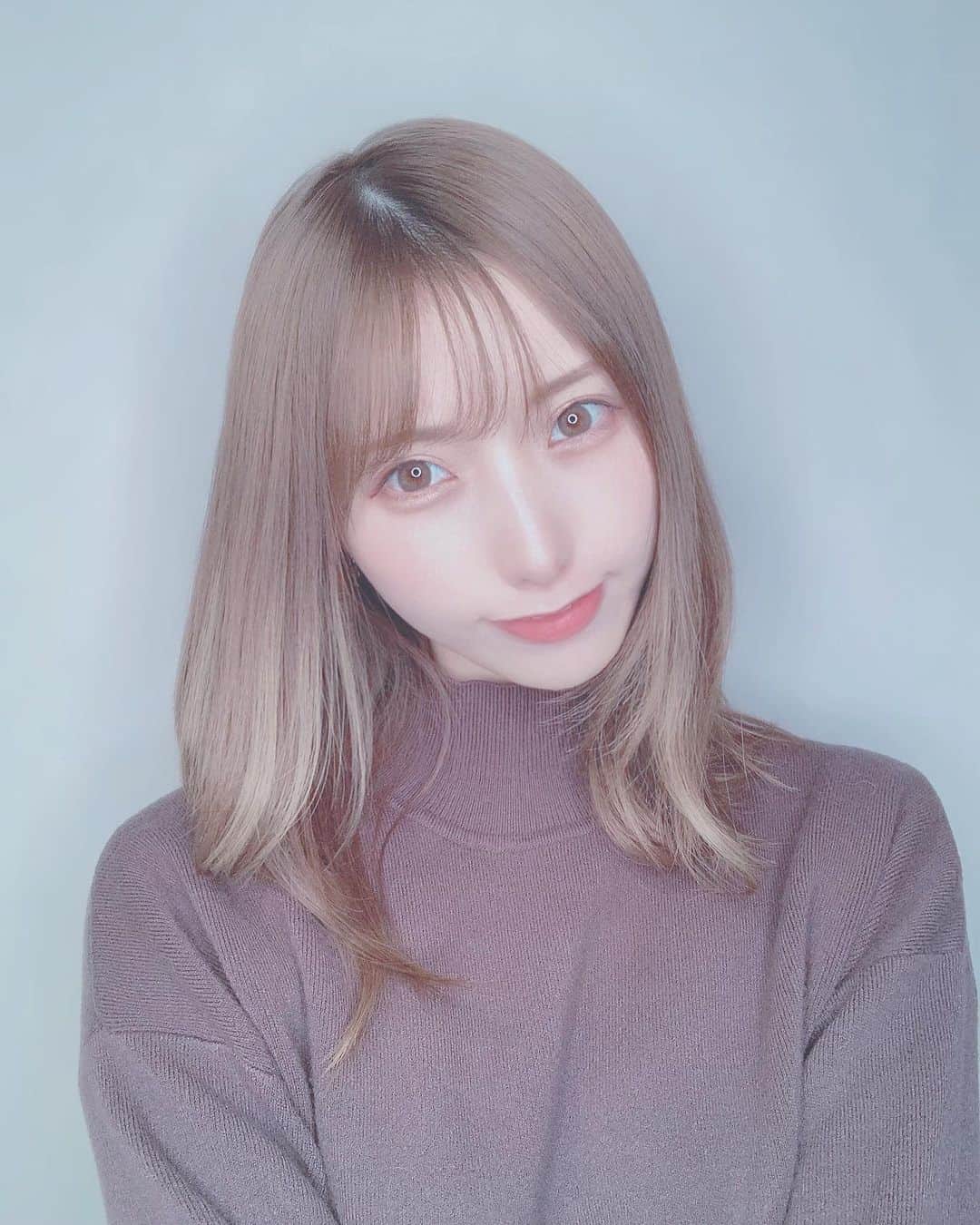 まきせれなのインスタグラム：「髪の毛明るい方が似合ってる気がする😣 ໒꒱· ﾟ #f4l#makeuplife#ライブ配信#ゲーマー女子#邦ロック#アニメ好き#可愛いとは」