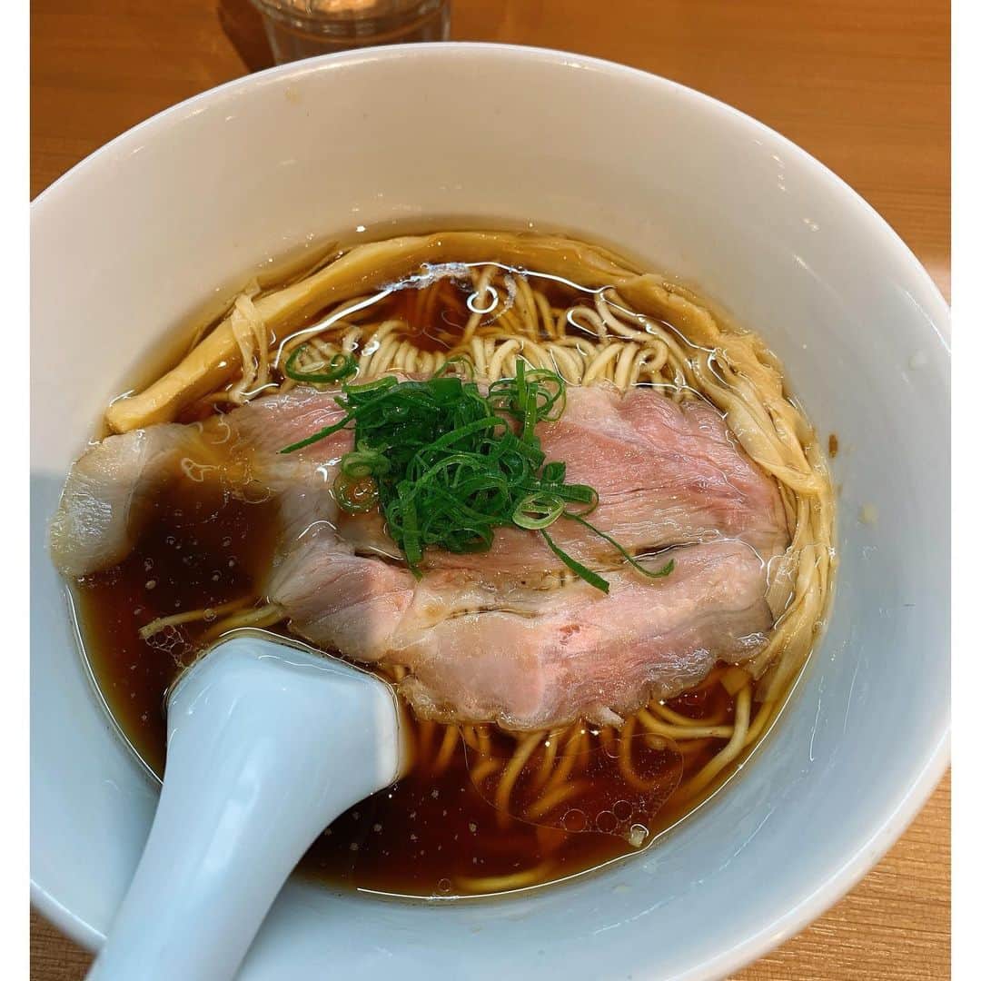 赤羽のインスタグラム：「無限大ホール裏の #らぁ麺田じま さん！！ 淡麗です！！✨ 淡麗なの食べたいなーて時に最高の淡麗ラーメン！！😋  #逃亡飯 #ネオ逃亡飯 #ラーメン #ラーメンインスタグラマー  #ラーメンパトロール  #ラーメンインスタグラム  #ラーメンスタグラム  #ラーメンデータベース  #ラーメンdb」