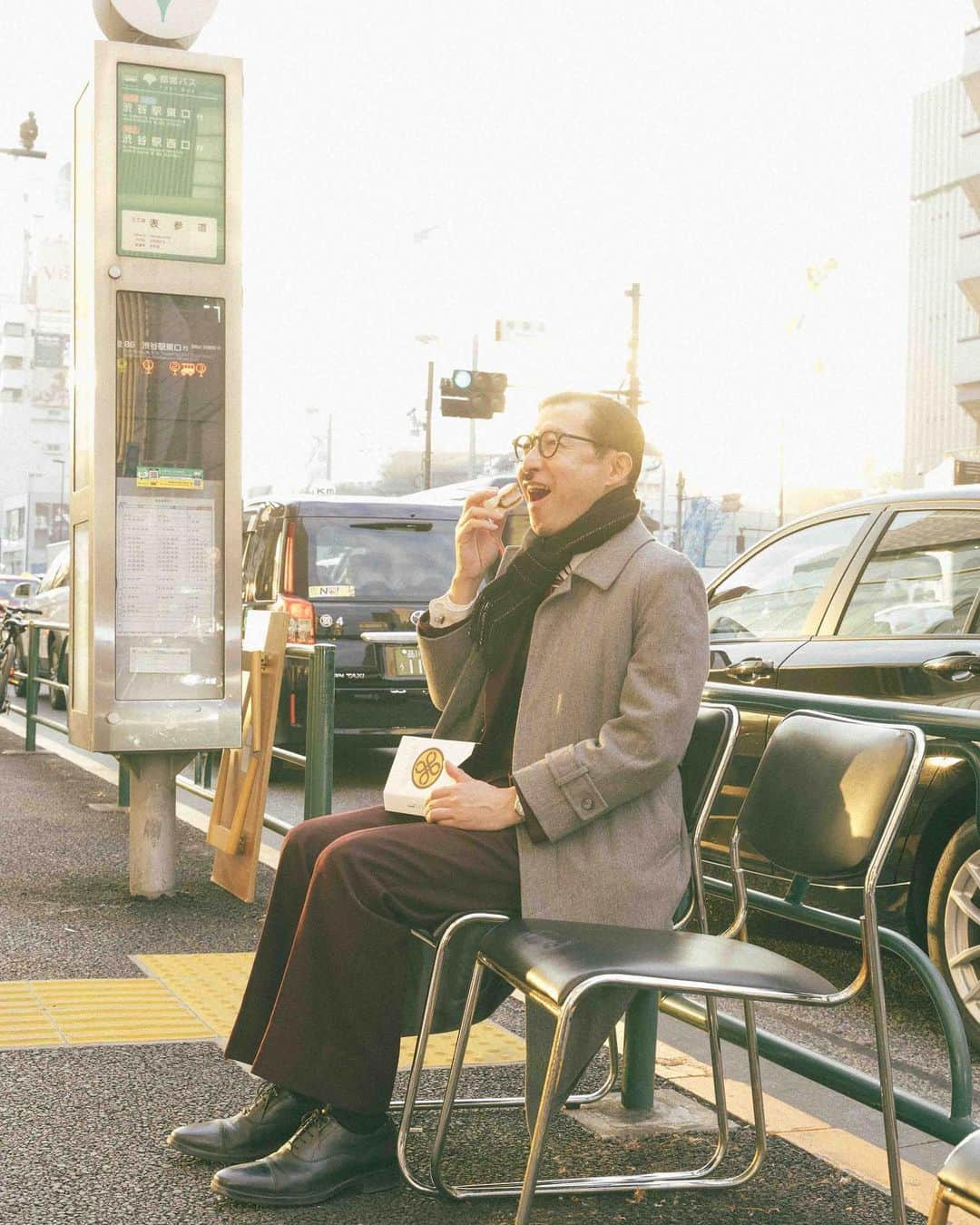 岩井ジョニ男さんのインスタグラム写真 - (岩井ジョニ男Instagram)「夕焼け小焼け、食べすぎて軽く胸焼け  #岩井ジョニ男 #ジョニ男 #ジョニスタグラム #jonistagram #イワイガワ #浅井企画 #サラリーマン #whitecollarwork #ninetofiver #東京 #tokyo #原宿 #表参道 #まいせん #うまいせん #カツサンド #食べすぎ  #多部未華子 #たべはじめ #ワハハ本舗 #オイルショック #岩井眼鏡店 #km01 #vintage_gentry  #ビンテージオーダースーツジェントリー  #instagram  #instagood  #model #cool #cooljapan」2月16日 18時23分 - iwaigawa_jonio_iwai