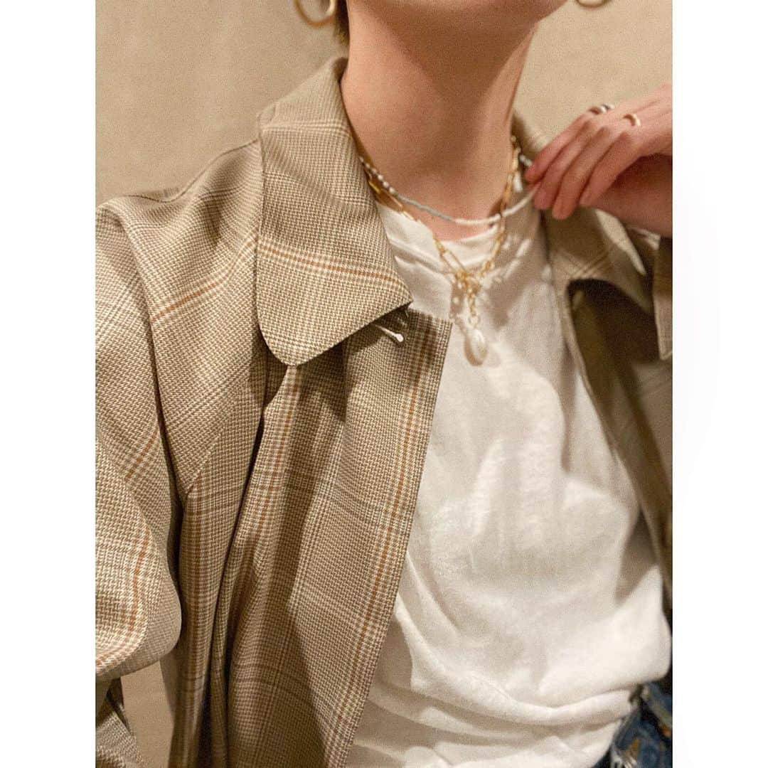 吉田怜香さんのインスタグラム写真 - (吉田怜香Instagram)「🤍  #よしだ_服  春チェックと 重ね付けパールチョーカー🌼」2月16日 18時27分 - reikayoshida_