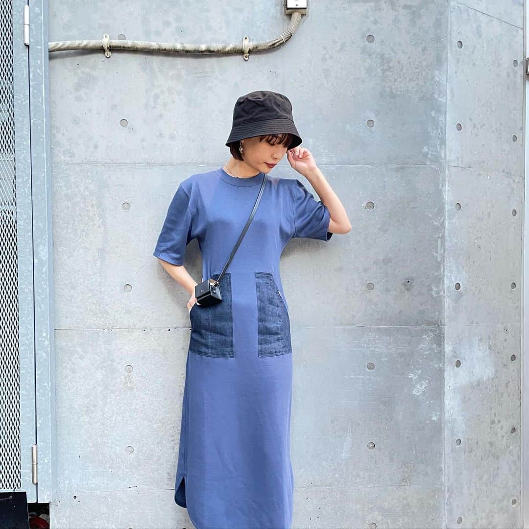 MIDWEST TOKYO WOMENさんのインスタグラム写真 - (MIDWEST TOKYO WOMENInstagram)「@photocopieu . DANIELLE POCKET JERSEY DRESS ¥29,000(+Tax) FREE SIZE BLUE,OFFWHITE . スタッフ身長163cm . #photocopieu #フォトコピュー #kijimatakayuki #キジマタカユキ #murral #ミューラル #スウェットワンピース #バケットハット #ミニバッグ #midwest_official」2月16日 18時33分 - midwest_tw