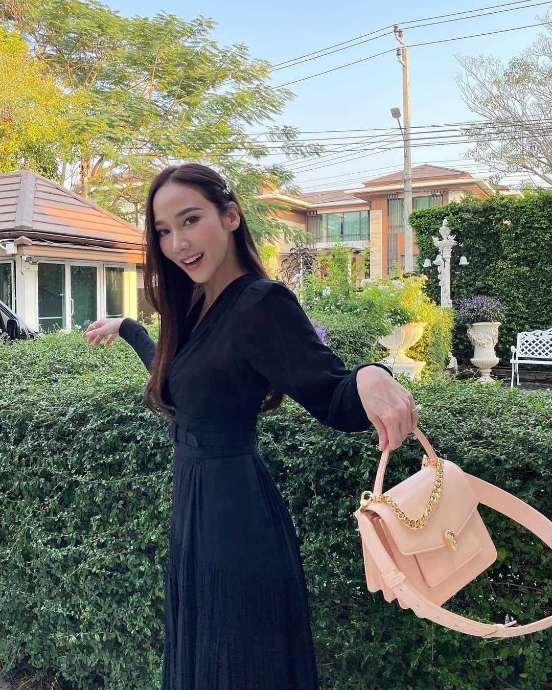 アム・パチャラパーさんのインスタグラム写真 - (アム・パチャラパーInstagram)「@Bulgari, #BvlgariAccessories #Serpenti #Bvlgari #BvlgariThailand」2月16日 18時33分 - aum_patchrapa