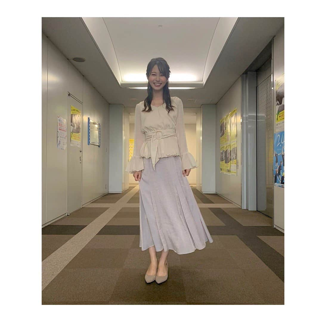 海老原優香さんのインスタグラム写真 - (海老原優香Instagram)「衣装が春めいてきました🌸  #春 #衣装」2月16日 18時35分 - ebioffi