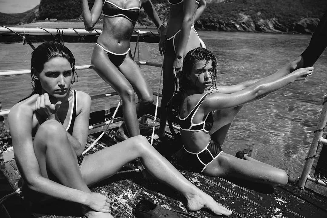 タニー・アトキンソンのインスタグラム：「New season of SIR, captured perfectly on Lord Howe Island.  @sir_thelabel  @jenniferstenglein」